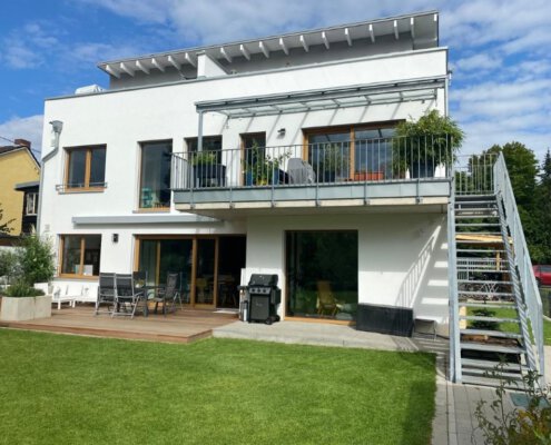 Mehrfamilienhaus 6