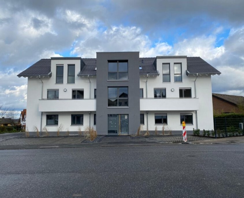 Mehrfamilienhaus 9